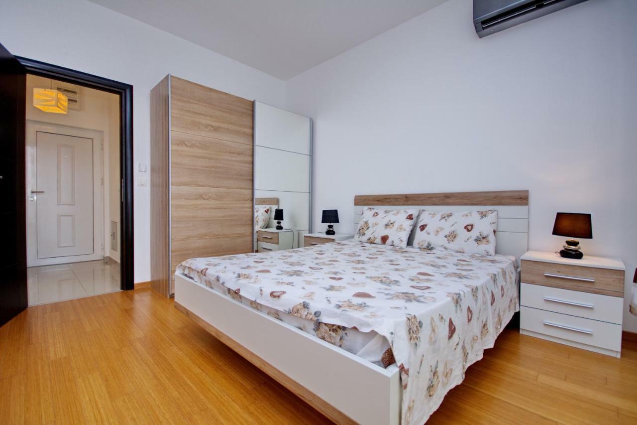 Apartment Dobrota Kotor Dış mekan fotoğraf