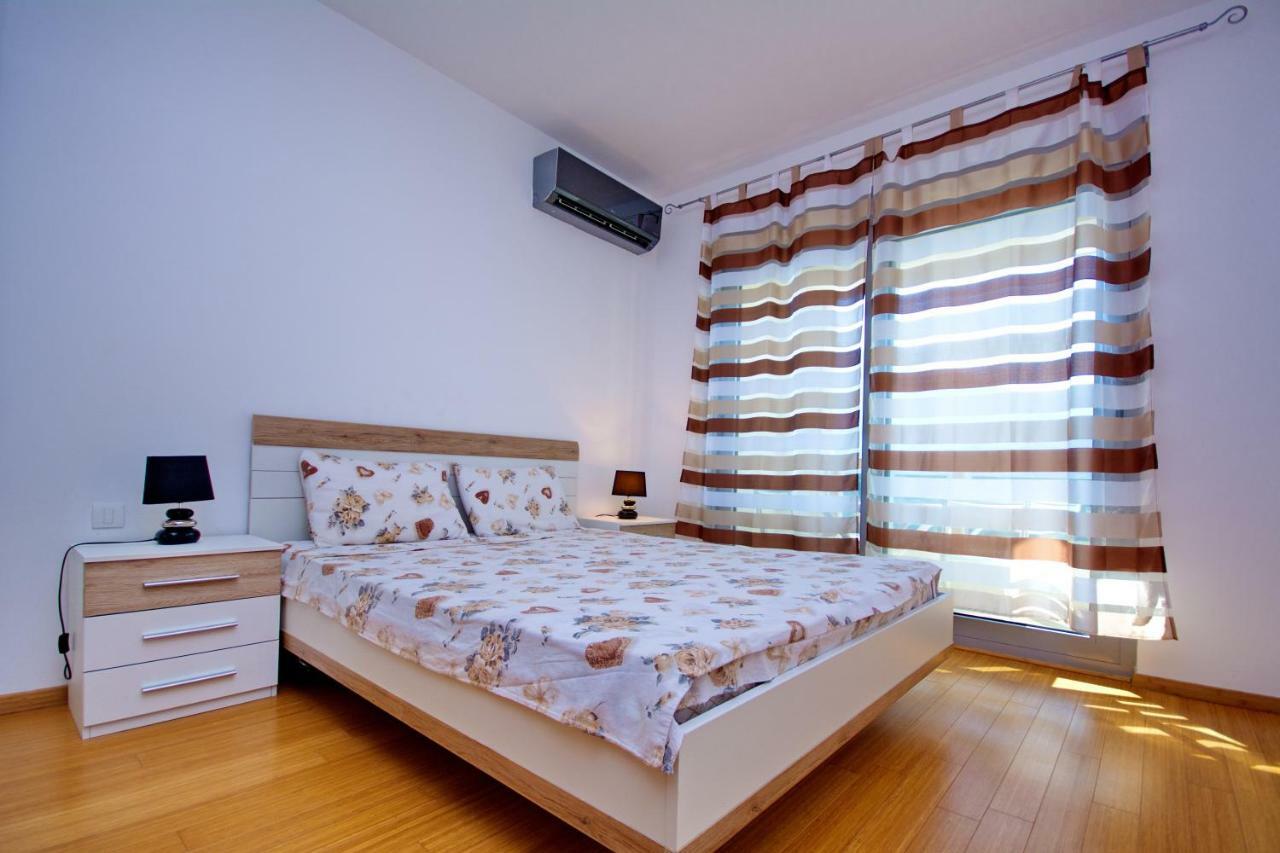 Apartment Dobrota Kotor Dış mekan fotoğraf