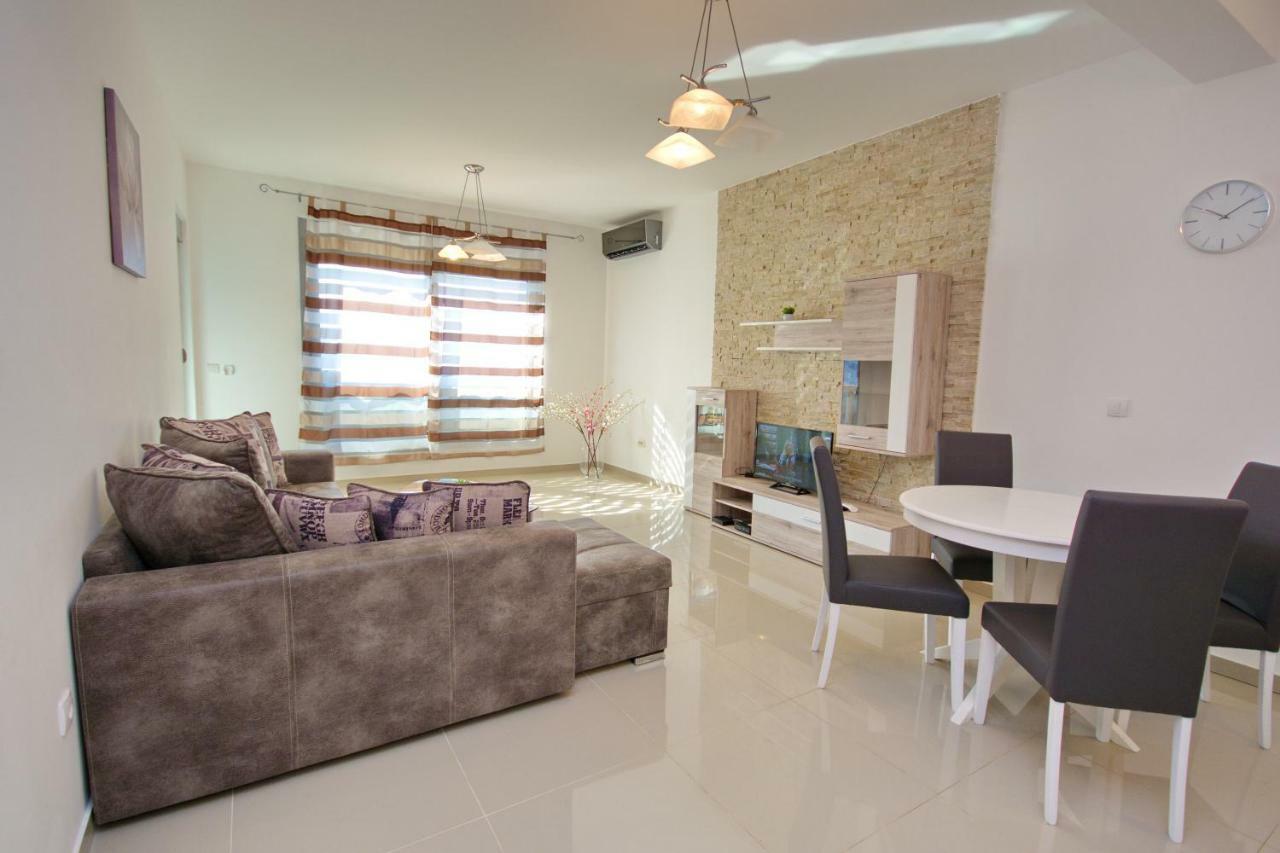 Apartment Dobrota Kotor Dış mekan fotoğraf