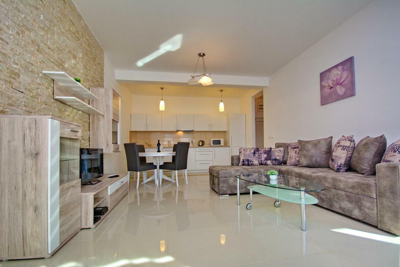 Apartment Dobrota Kotor Dış mekan fotoğraf