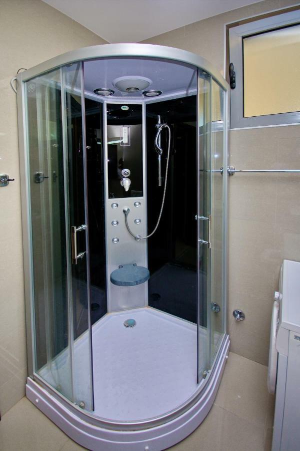 Apartment Dobrota Kotor Dış mekan fotoğraf